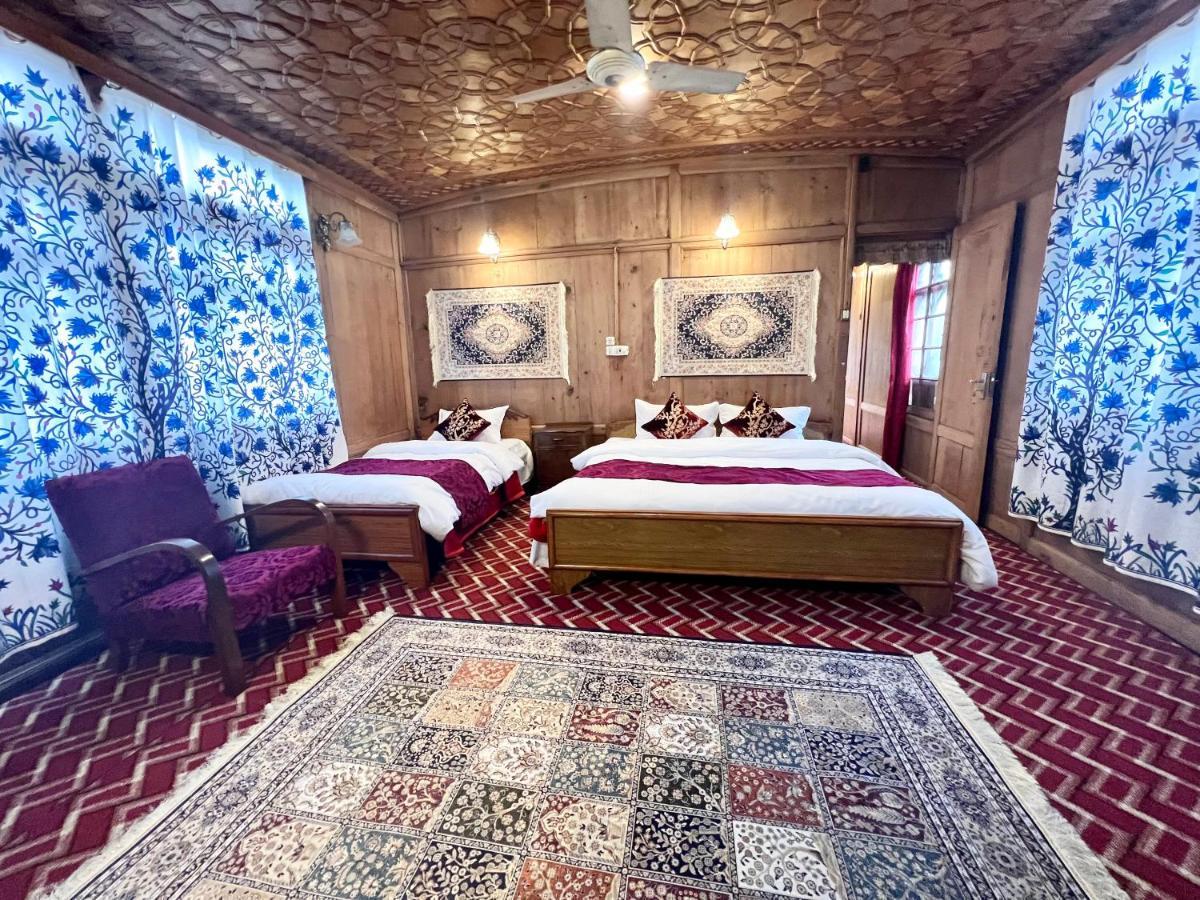 Lake Victoria Houseboats Bed and Breakfast Σριναγκάρ Εξωτερικό φωτογραφία