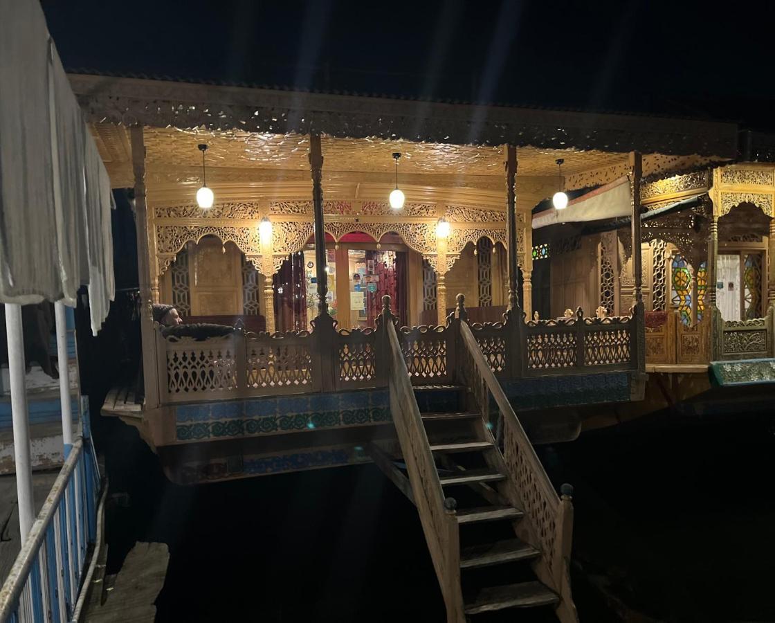 Lake Victoria Houseboats Bed and Breakfast Σριναγκάρ Εξωτερικό φωτογραφία